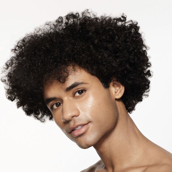 REVITALESSENCE Base l�quida Skin Glow360